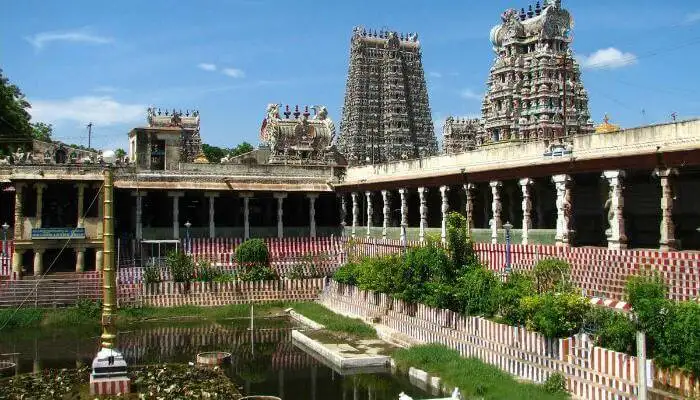 Kothandaramaswamy Temple, the temple with a pond in Rameshwaram